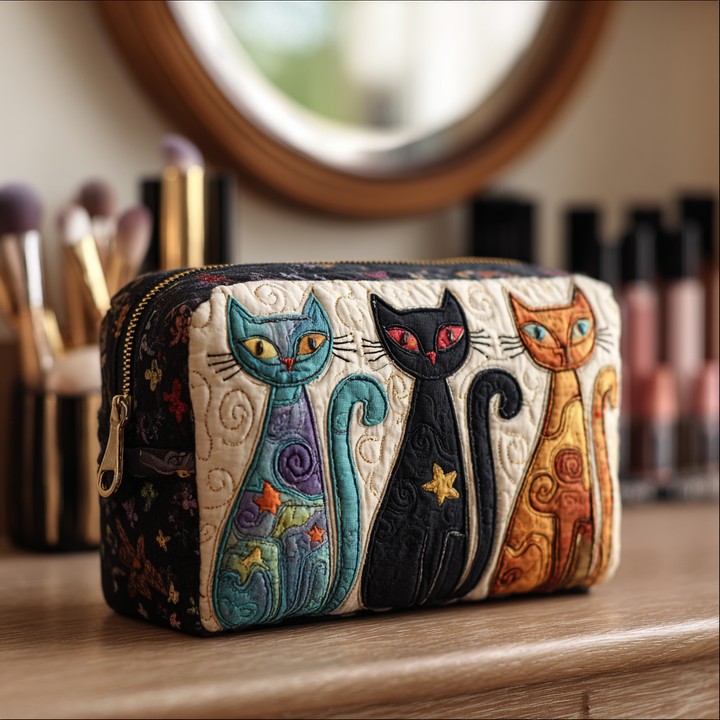 Trousse de maquillage matelassée Cat Glow